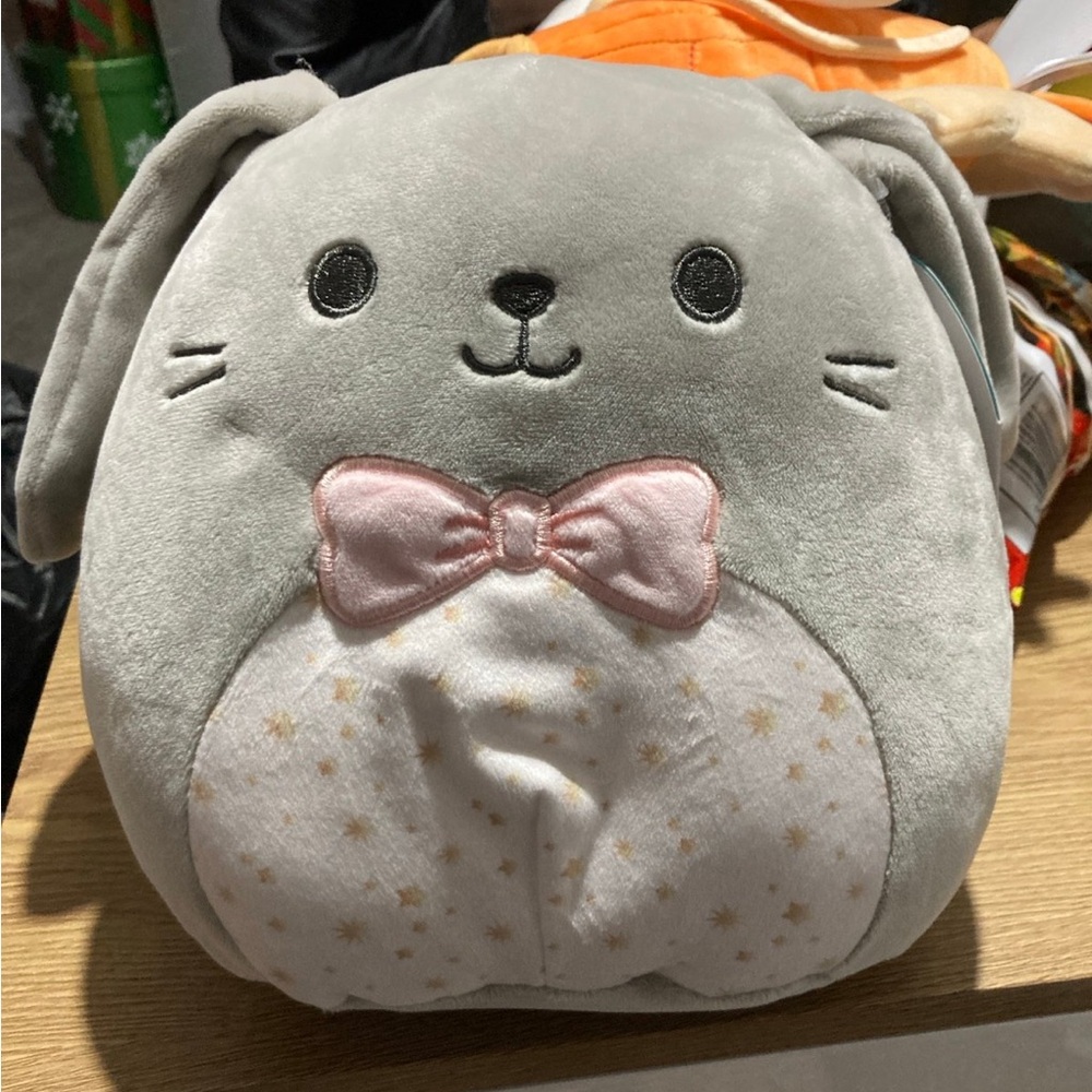 Blake the Bunny 8in Squishmallow